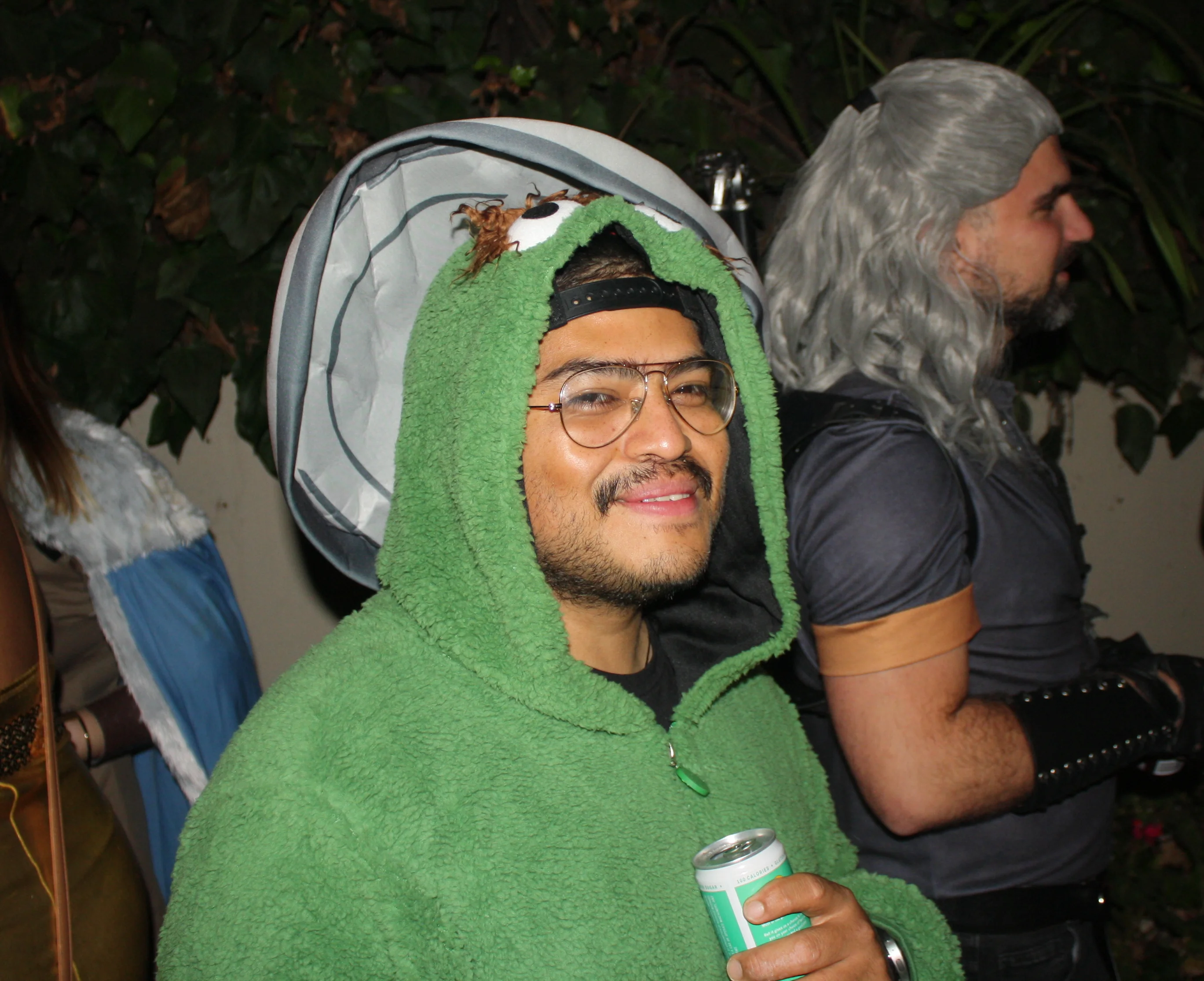 Guest dressed as Oscar the Grouch
